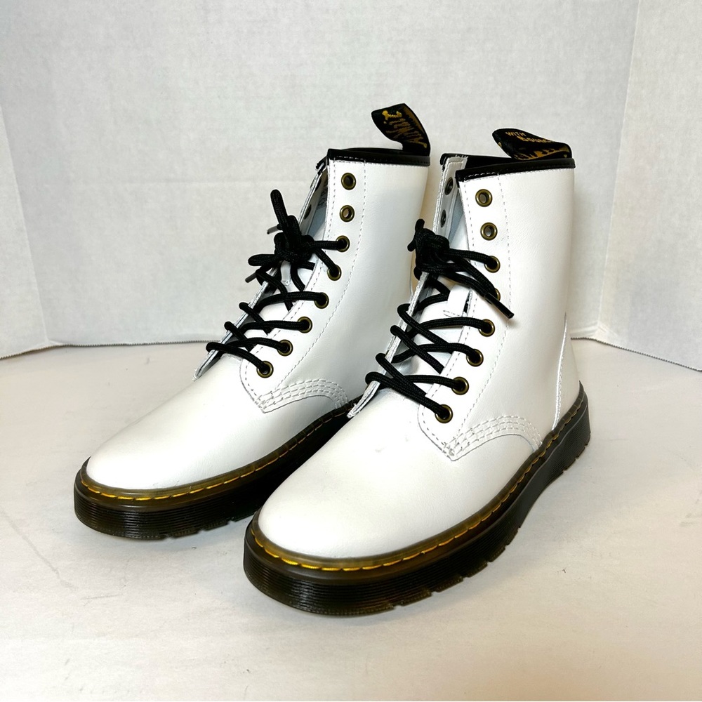 NEW Dr. Martens Zavala Leather White Combat Boots Lace Up Women's 8 Men’s 7
